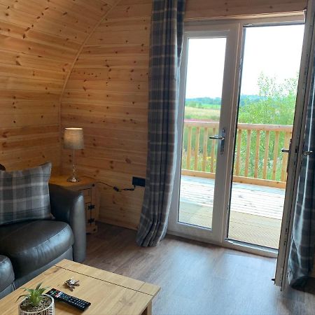 فيلا Pond View Pod 3 With Private Hot Tub -Fife - Loch Leven - Lomond Hills Kelty المظهر الخارجي الصورة