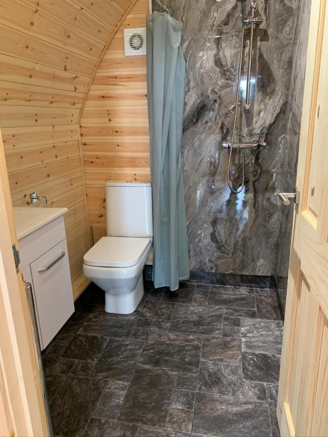 فيلا Pond View Pod 3 With Private Hot Tub -Fife - Loch Leven - Lomond Hills Kelty المظهر الخارجي الصورة